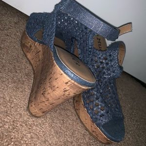 Blue wedges